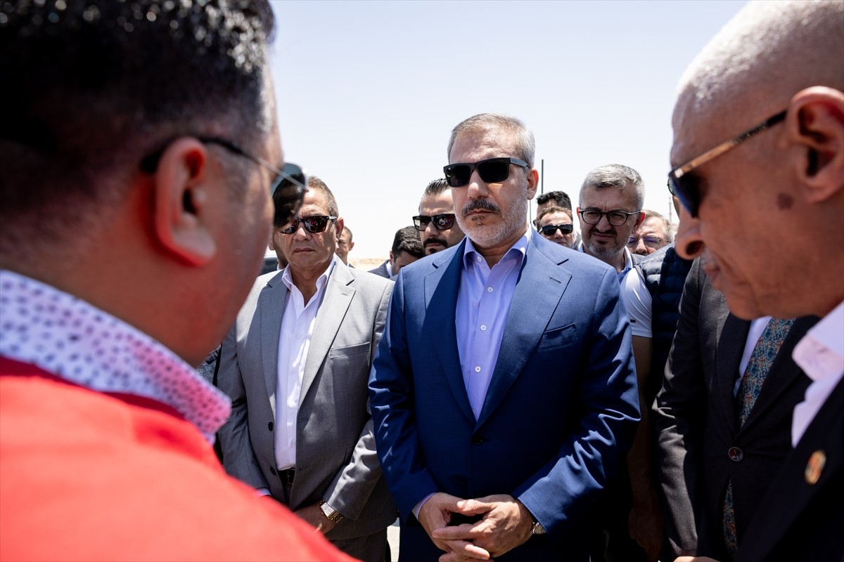 Dışişleri Bakanı Hakan Fidan, Mısır Dışişleri Bakanı Bedir Abdulati'nin daveti üzerine gittiği...