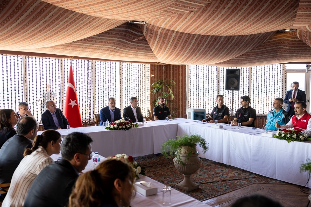 Dışişleri Bakanı Hakan Fidan (sağ 3), Mısır Dışişleri Bakanı Bedir Abdulati'nin daveti üzerine...