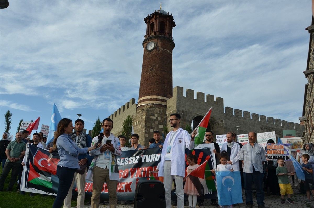Erzurum'da görev yapan hekim ve sağlık çalışanları, İsrail'in Gazze'ye yönelik saldırılarını...