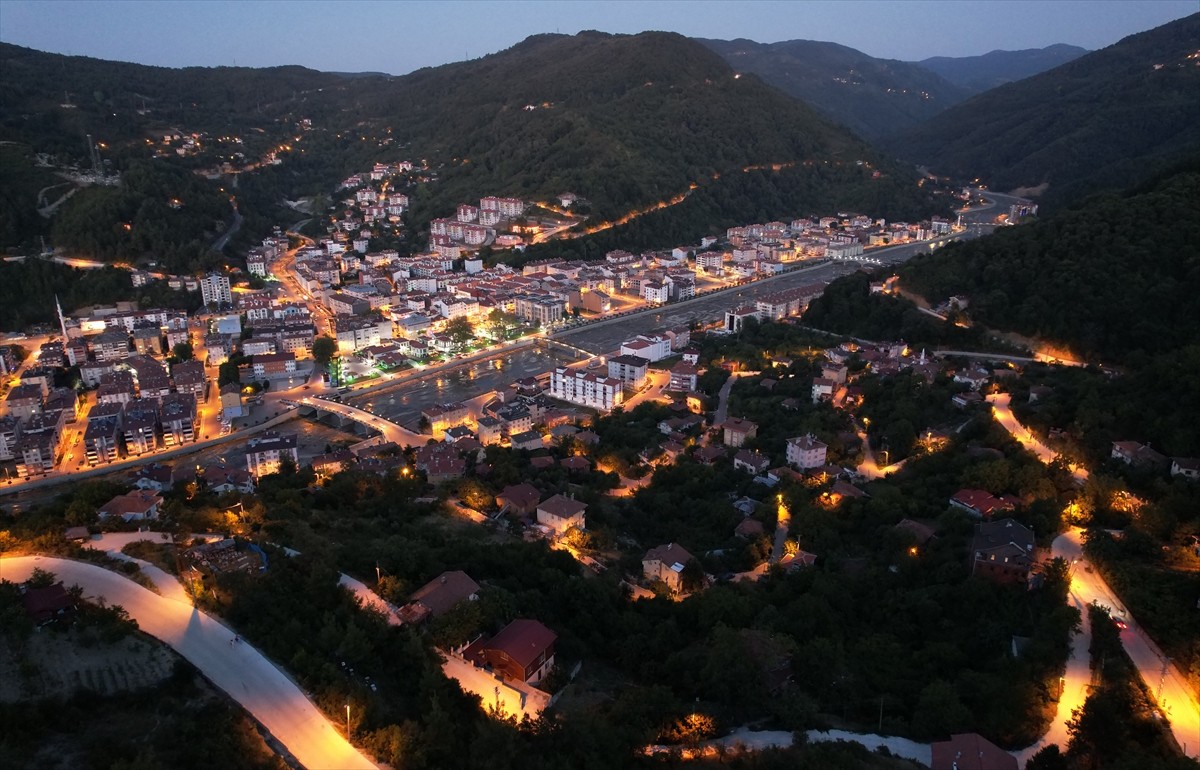 Ezine Çayı'nın 2021'de taşması sonucu sel felaketinin vurduğu Kastamonu'nun Bozkurt ilçesi...