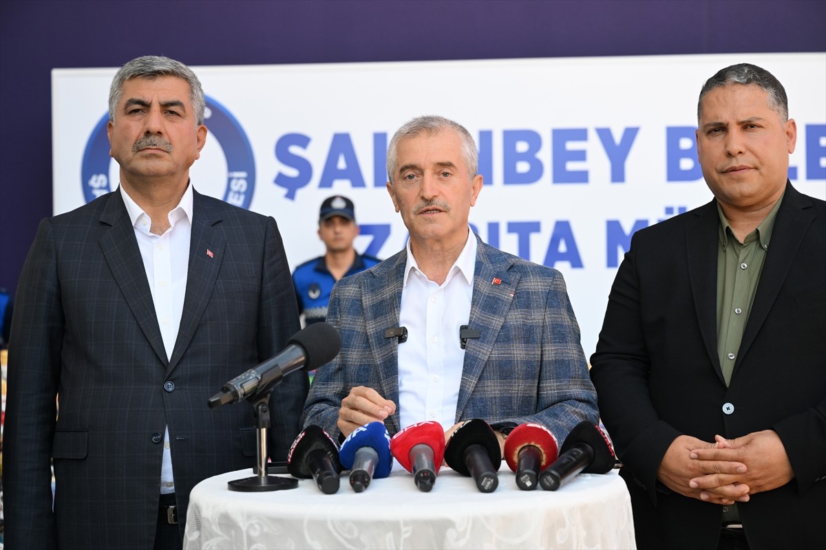 Gaziantep'in Şahinbey ilçesinde 1 haftada yapılan denetimlerde son kullanma tarihi 30 bin 82 ürün...
