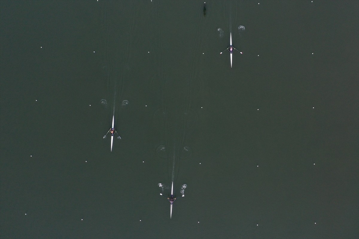 Gençler Türkiye Kürek Şampiyonası, Edirne'de start aldı.