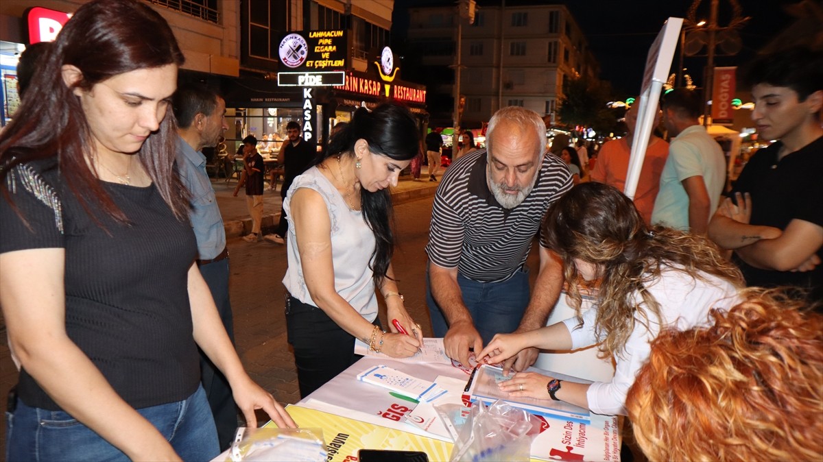 Iğdır'da, organ bağışının önemini vurgulamak amacıyla "Yaşamak da Güzel, Yaşatmak da Güzel"...