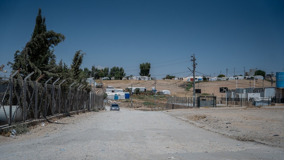 Irak'ın Musul kentine bağlı Sincar ilçesinden 10 yıl önce terör örgütü DEAŞ'ın işgali nedeniyle...