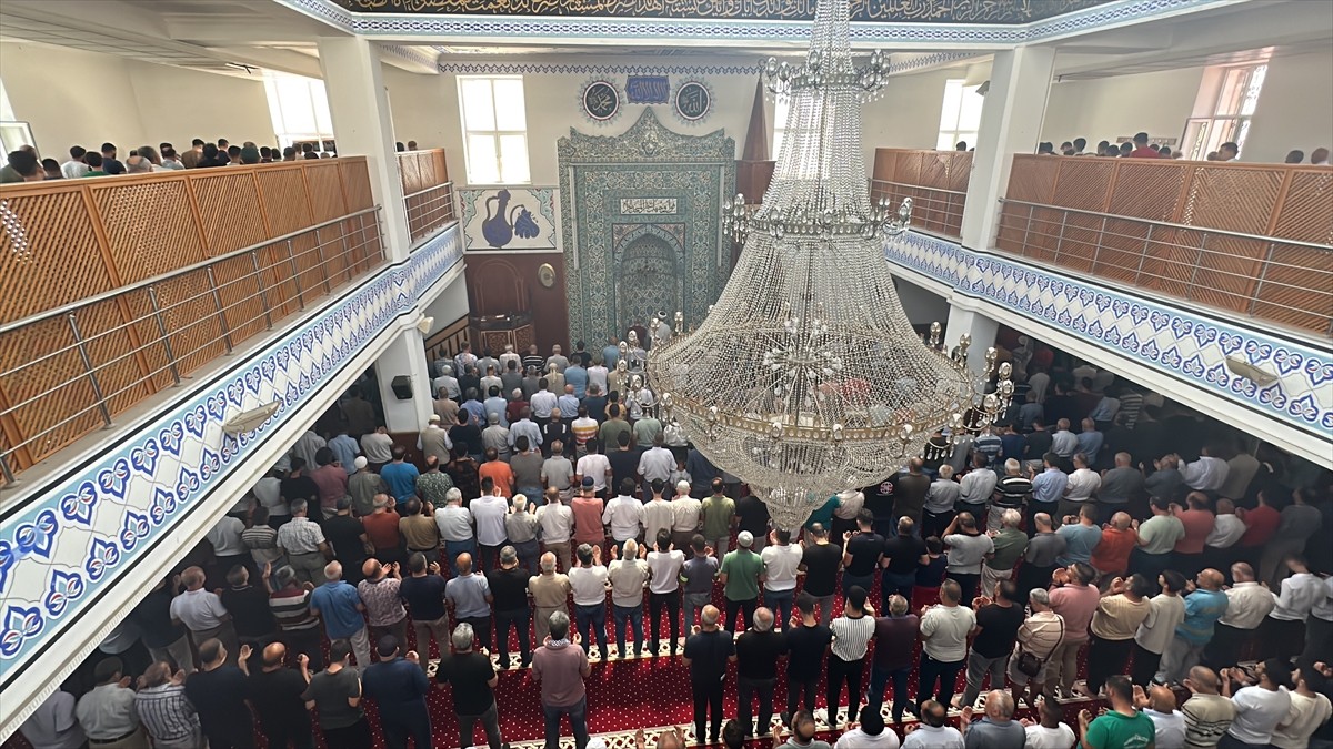 İran'ın başkenti Tahran'da suikasta uğrayan Hamas Siyasi Büro Başkanı İsmail Heniyye için...