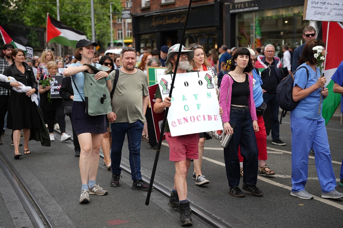 İrlanda’nın başkenti Dublin’de sessiz Filistine destek yürüyüşü düzenlendi. İrlanda Parlamento...