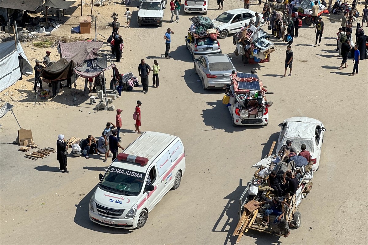 İsrail ordusu, Gazze Şeridi'nin güneyindeki Han Yunus kentindeki Hamad Kenti bölgesi, tahliye...