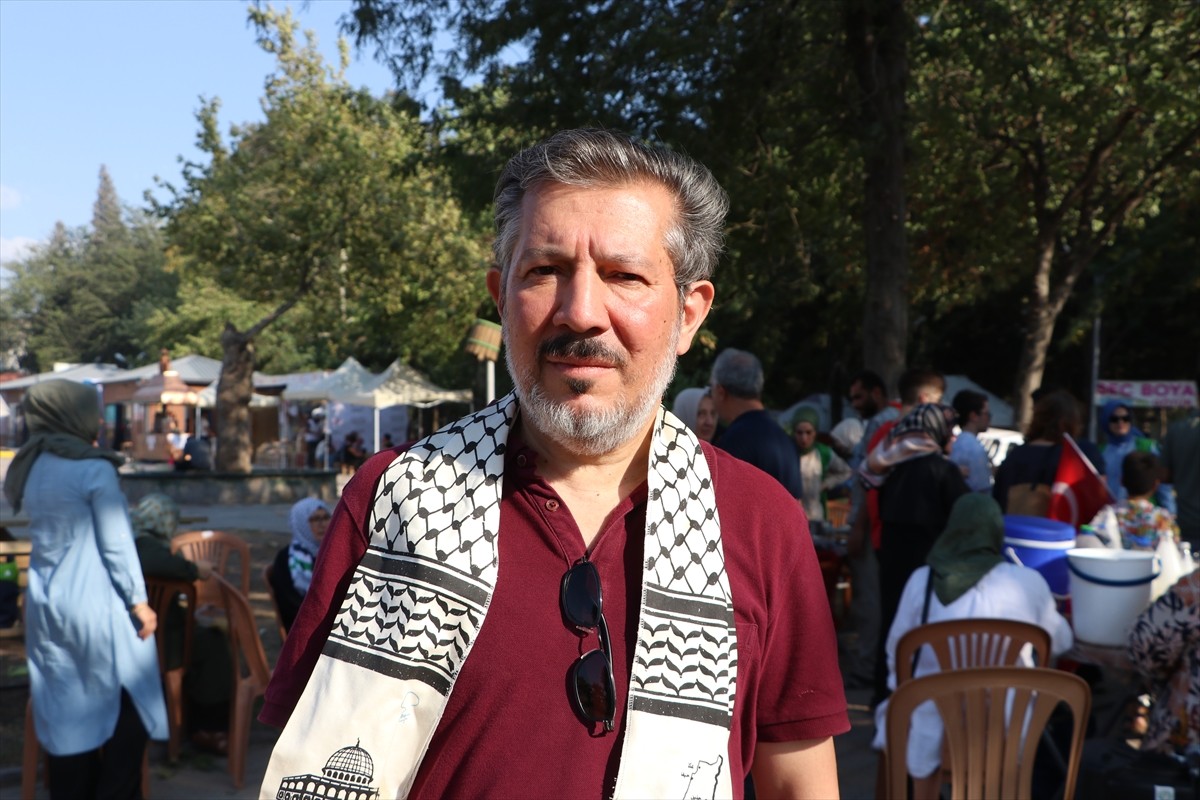 Kahramanmaraş Geleneksel Uluslararası Ağustos Fuarı'nda, Gazze yararına kermes açıldı....