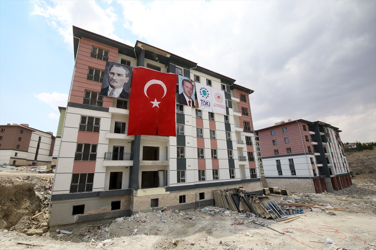 Kahramanmaraş merkezli 6 Şubat 2023'teki depremlerden etkilenen Malatya'nın Darende ilçesinde...