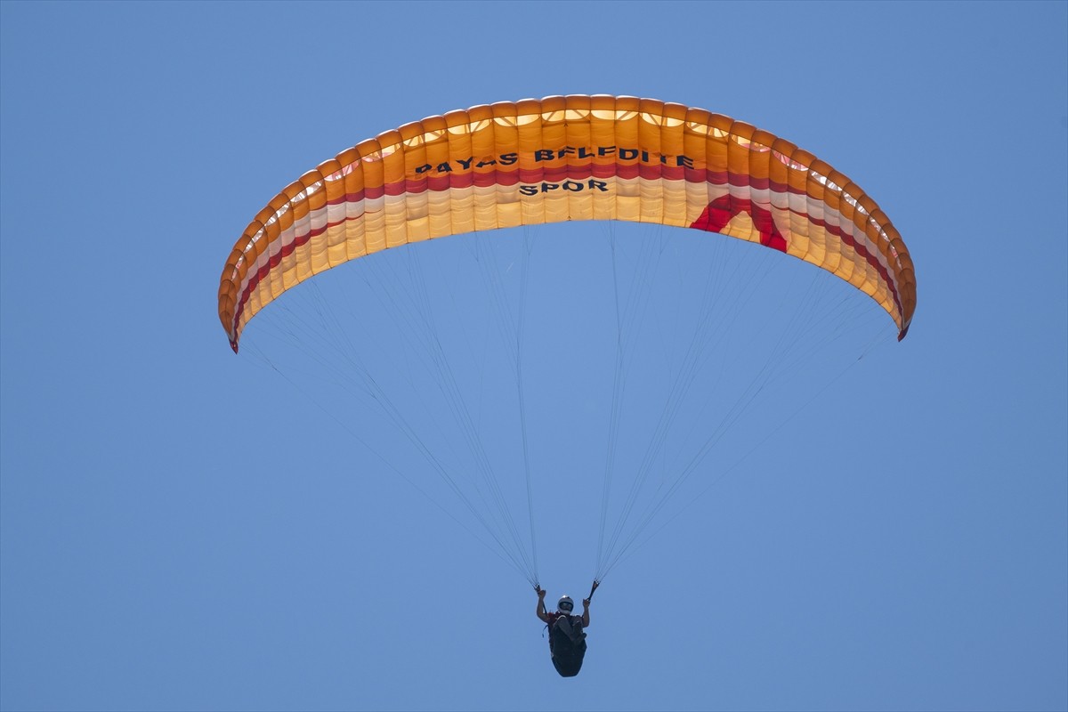 Kars'ta, Büyük Selçuklu Devleti hükümdarı Sultan Alparslan'ın 16 Ağustos 1064'te Ani'yi fethinin...