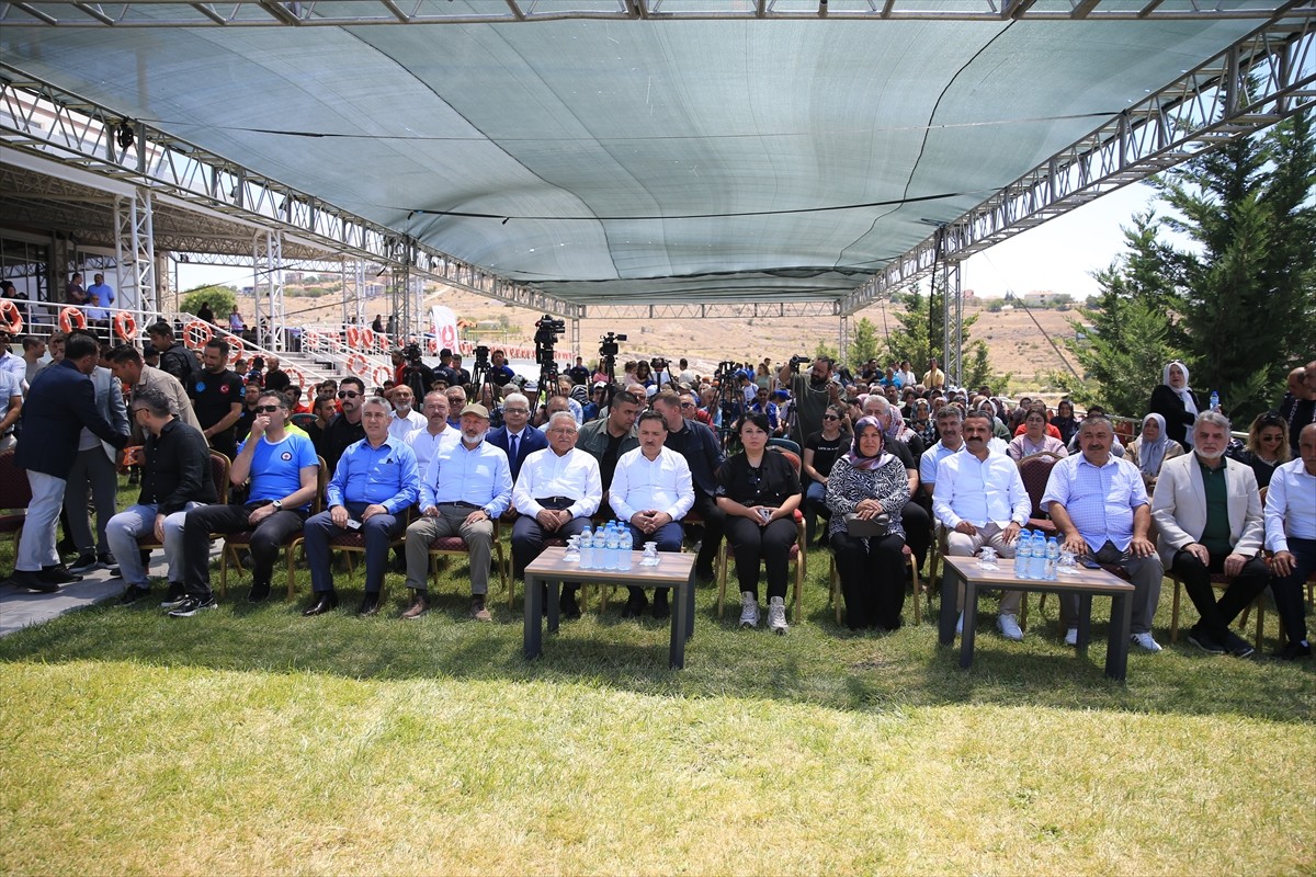 Kayseri'de Yamula Barajı gölü kıyısına yapılan Kayseri Kuşçu Su Sporları Merkezi düzenlenen...
