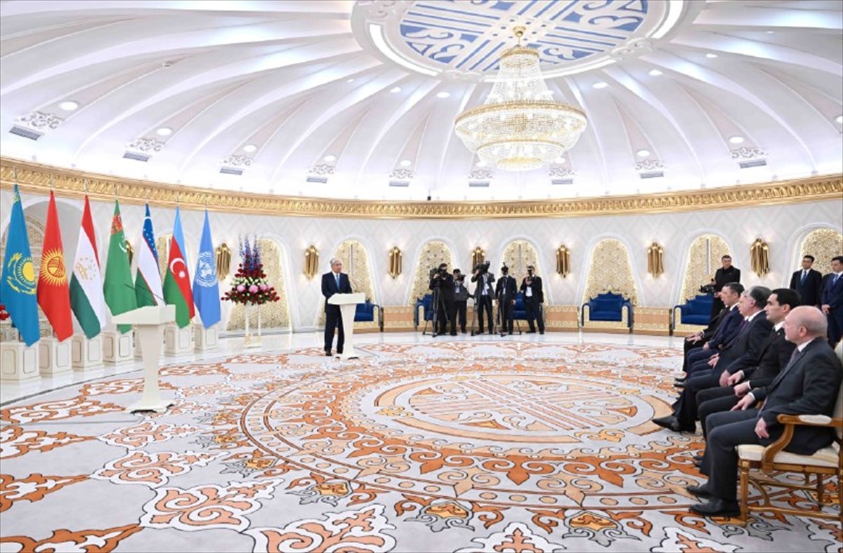 Kazakistan'ın başkenti Astana'da, Kazakistan, Kırgızistan, Özbekistan, Türkmenistan, Tacikistan ve...