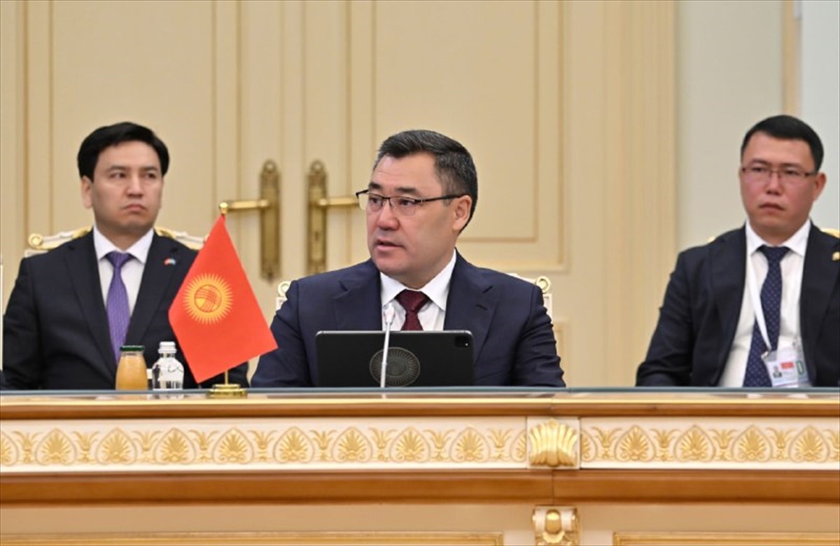 Kazakistan'ın başkenti Astana'da, Kazakistan, Kırgızistan, Özbekistan, Türkmenistan, Tacikistan ve...