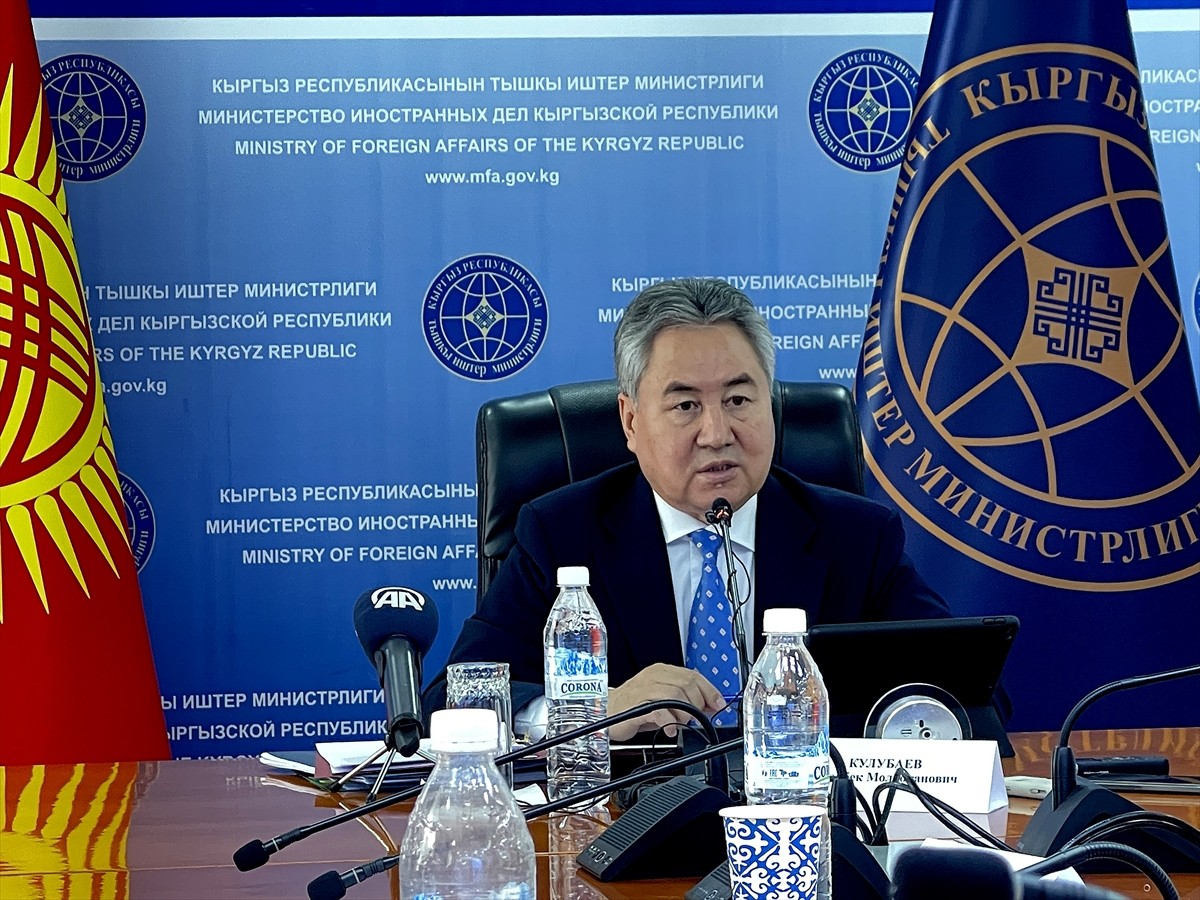 Kırgızistan Dışişleri Bakanı Ceenbek Kulubayev, Dışişleri Bakanlığında bu yılın ilk yarısındaki...