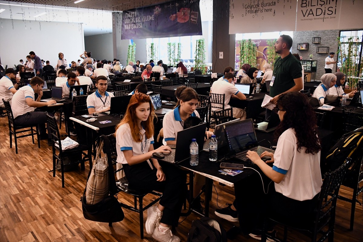 Kocaeli'de düzenlenen "TEKNOFEST Türkçe Doğal Dil İşleme Yarışması" finali, 163 takım ve 531...