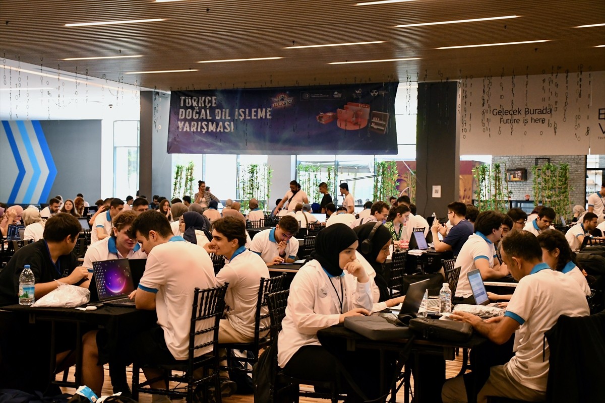 Kocaeli'de düzenlenen "TEKNOFEST Türkçe Doğal Dil İşleme Yarışması" finali, 163 takım ve 531...