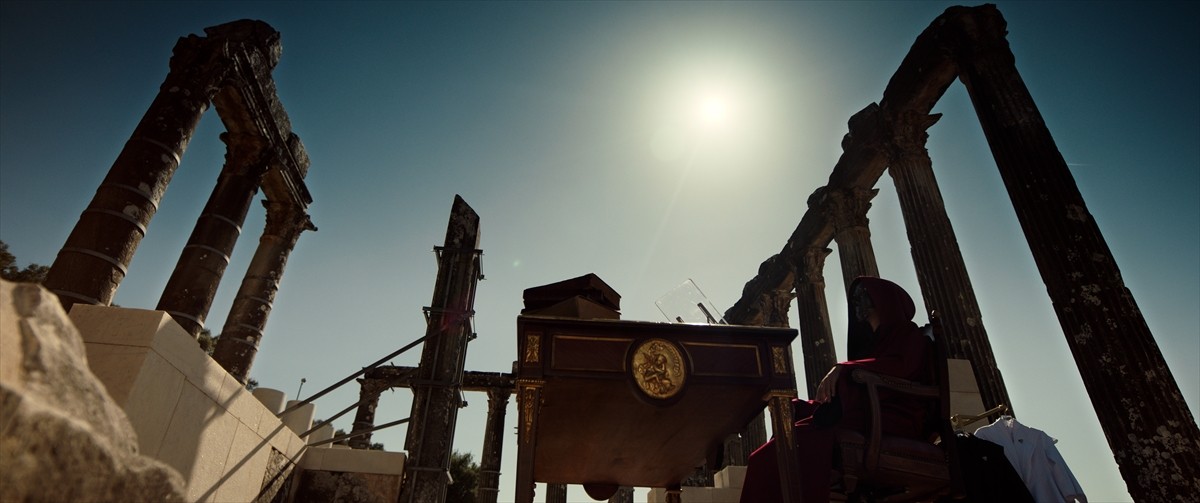 Komedi unsurlarıyla işlenmiş fantastik bir geleceği seyircilerle buluşturacak "Dünya Varmış"...