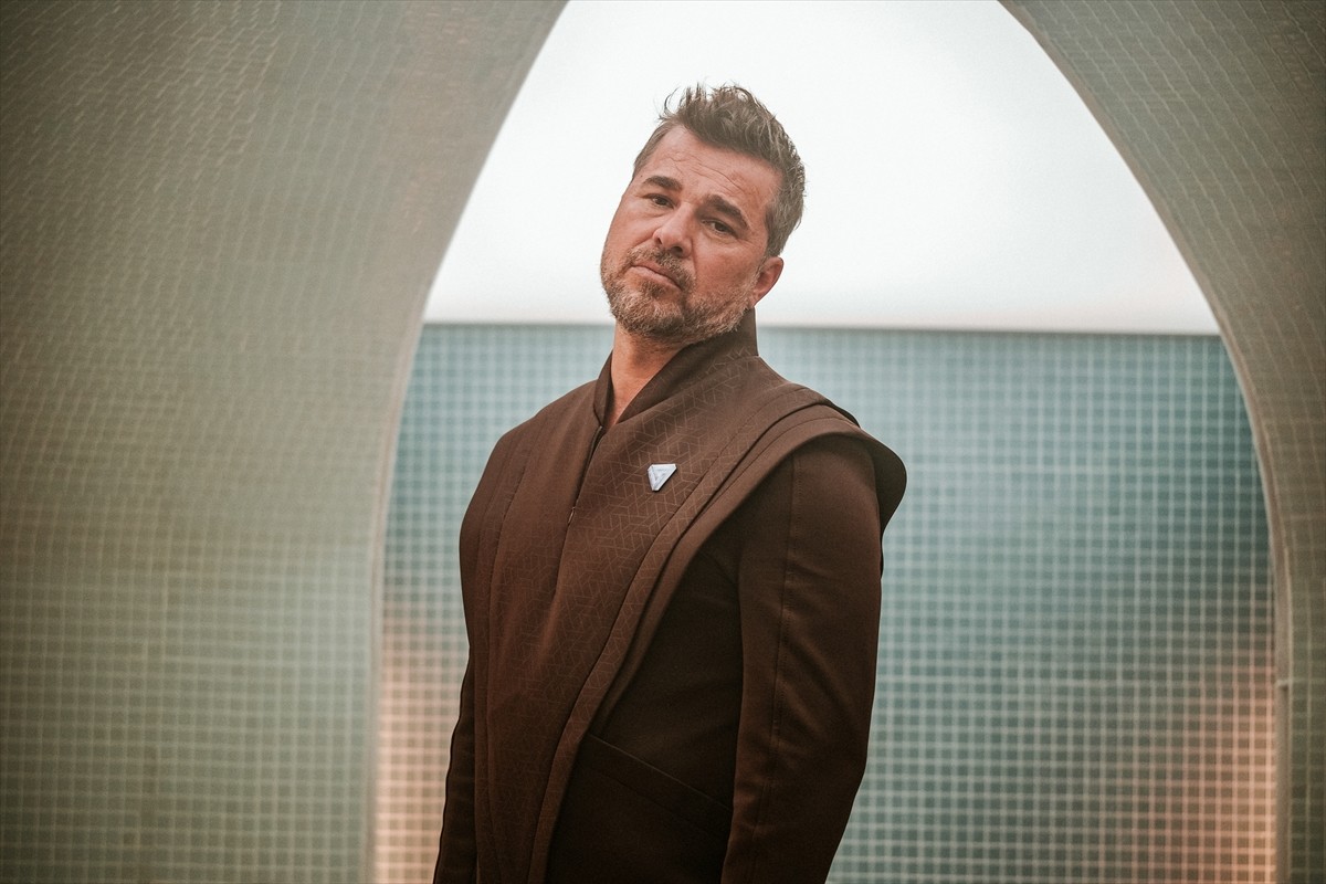 Komedi unsurlarıyla işlenmiş fantastik bir geleceği seyircilerle buluşturacak "Dünya Varmış"...