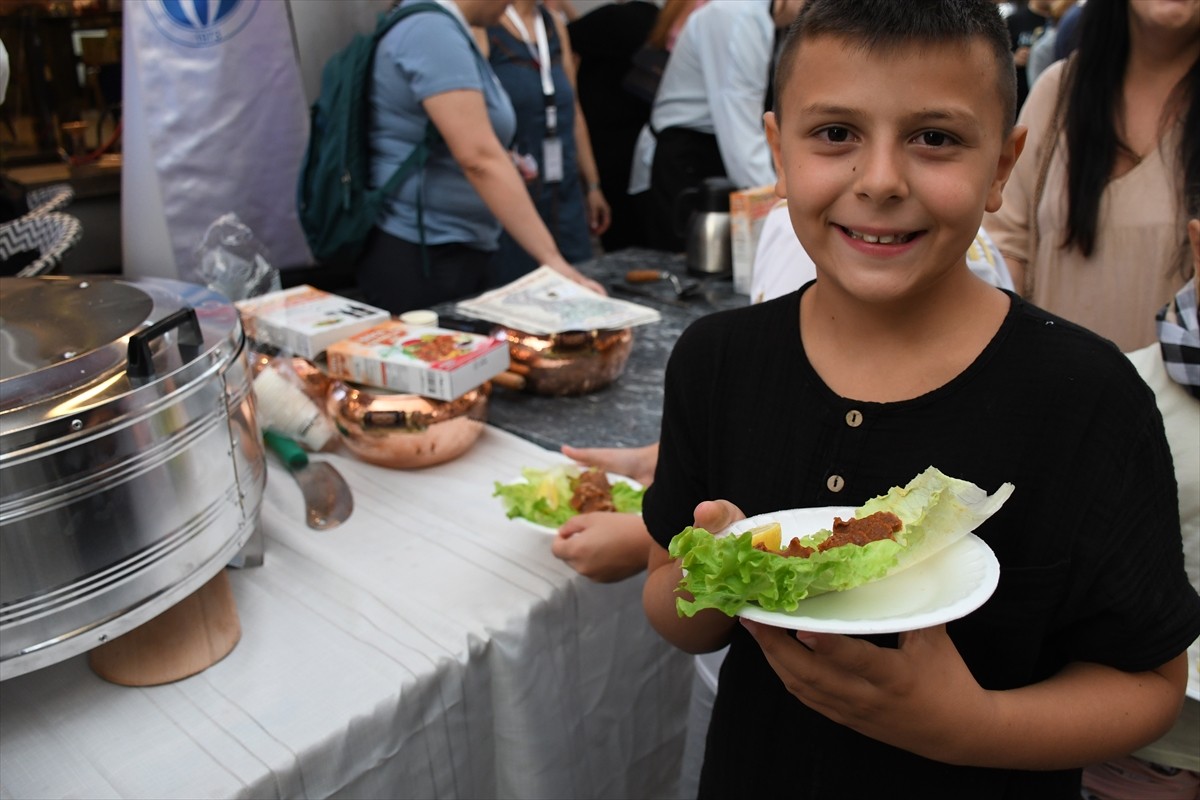 Kosova’nın güneyindeki Prizren şehrinde Gaziantep’in yöresel lezzetlerinin tanıtımı...