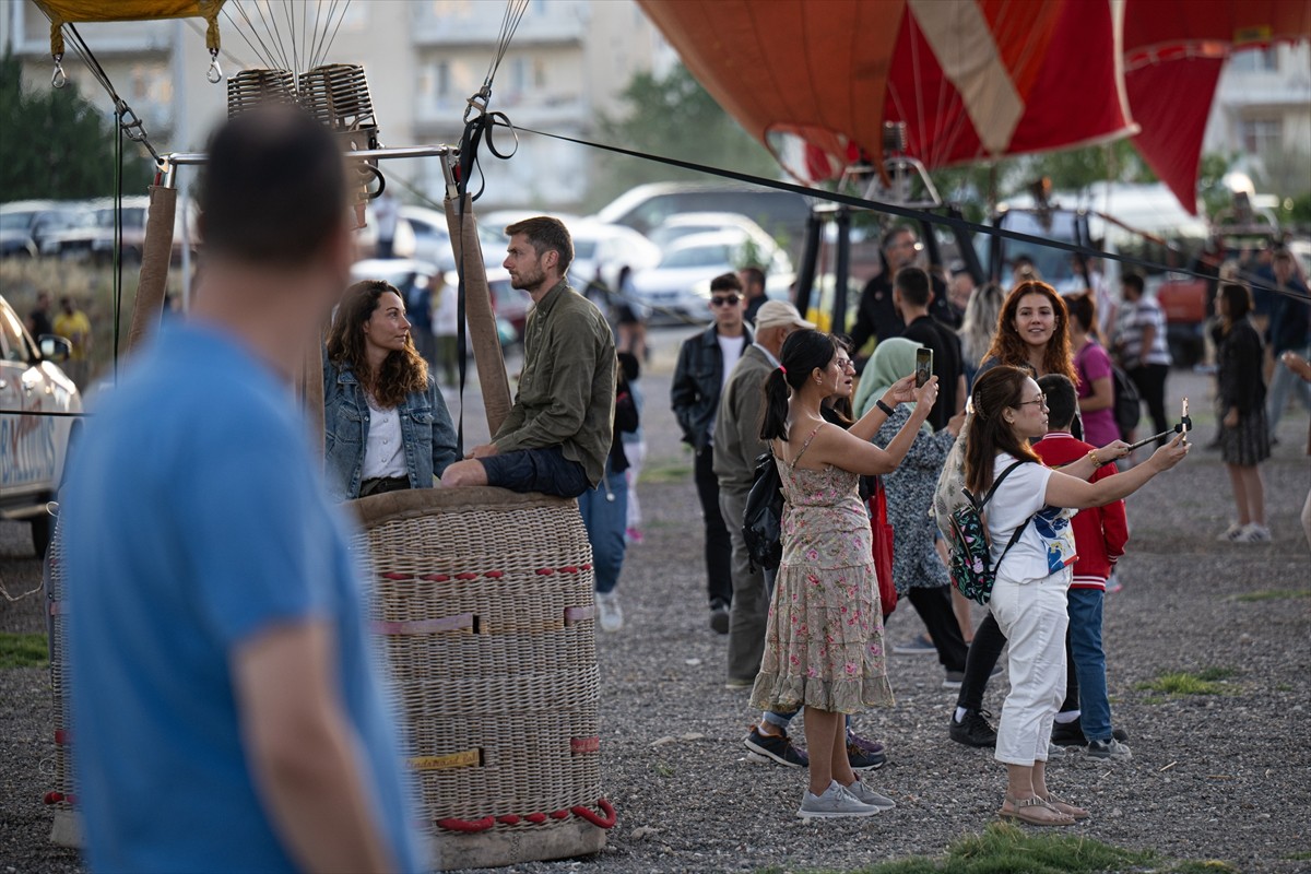 Kültür ve Turizm Bakanlığınca düzenlenen "Nevşehir Kültür Yolu Festivali"ne Türkiye'nin yanı sıra...