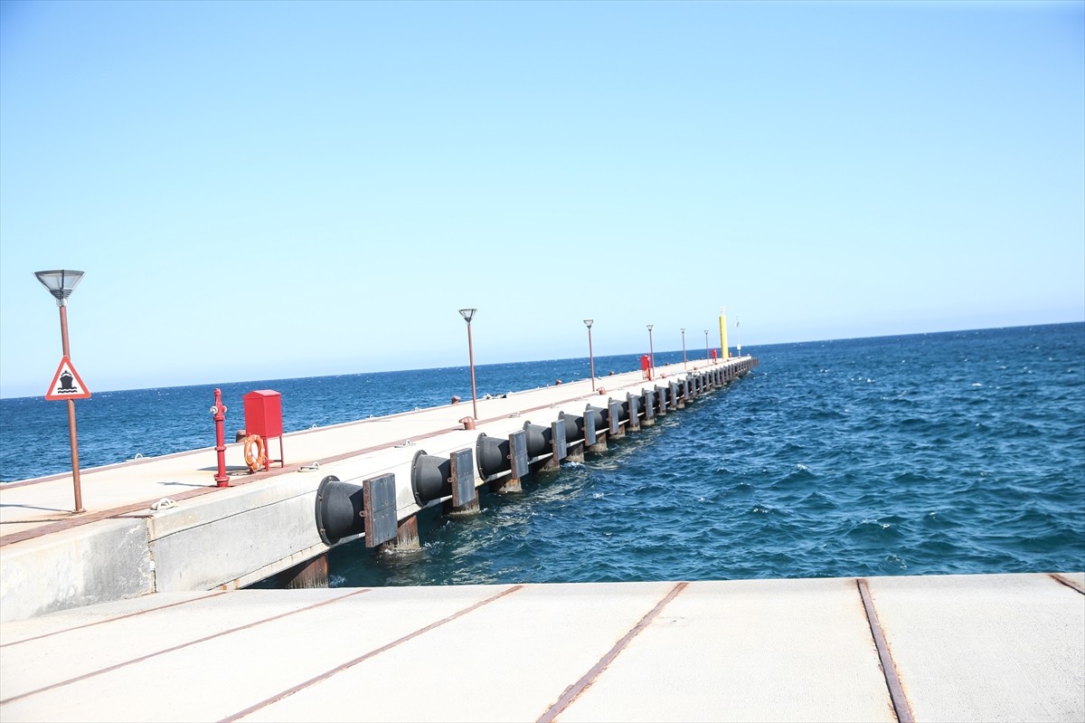 Mersin'in Anamur ilçesinde, Anamur Feribot ve Deniz Uçağı İskelesi'nin açılışı...