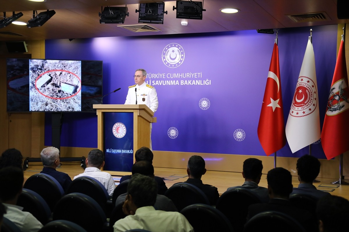 Milli Savunma Bakanlığı (MSB) Basın ve Halkla İlişkiler Müşaviri Tuğamiral Zeki Aktürk, Bakanlıkta...