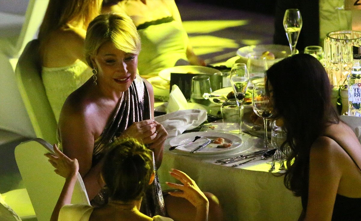 Muğla'nın Bodrum ilçesinde düzenlenen organizasyonda ABD'li aktris Sharon Stone'a, "Uluslararası...