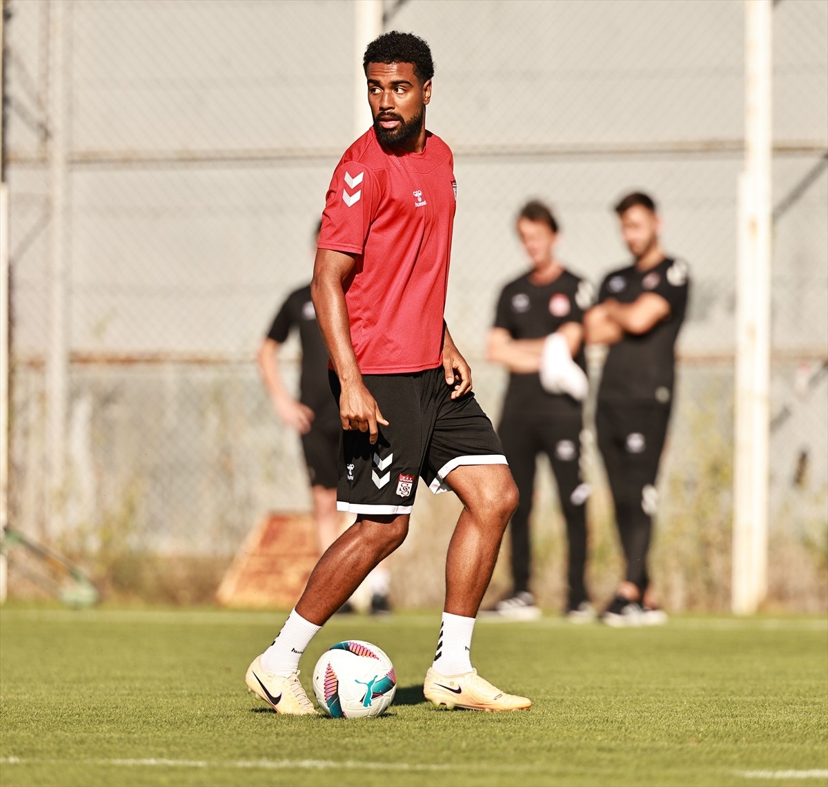 Net Global Sivasspor, Trendyol Süper Lig'in ilk haftasında sahasında Trabzonspor ile yapacağı...