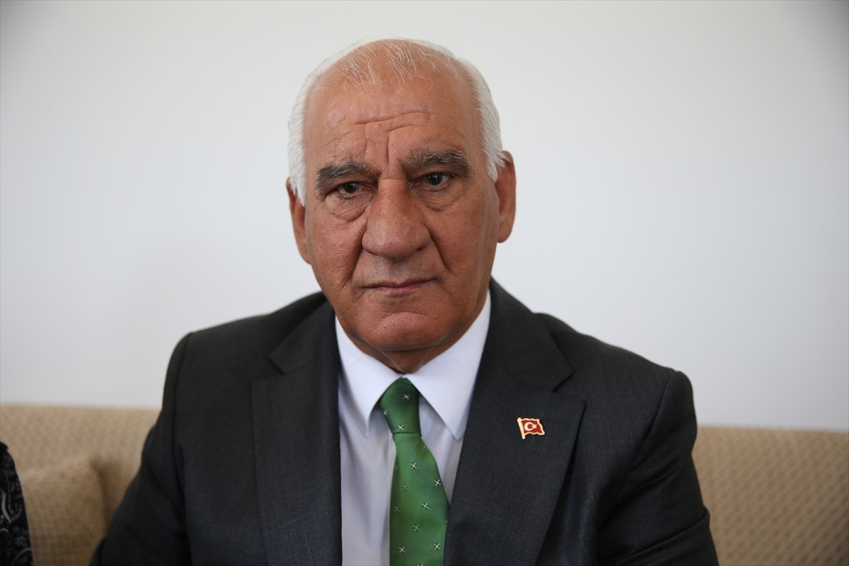 Paris 2024 Olimpiyat Oyunları'nda 10 metre havalı tabanca karışık takım mücadelesinde Şevval...