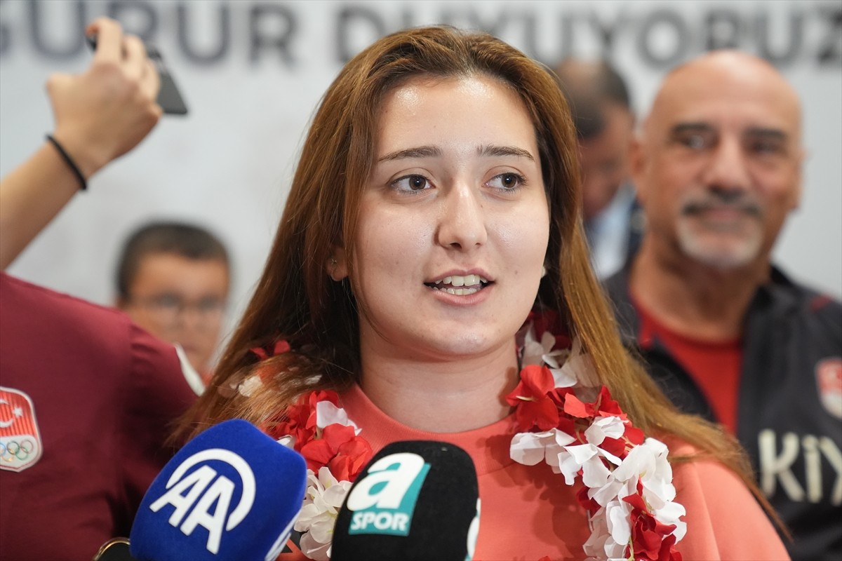 Paris 2024 Olimpiyat Oyunları'nda mücadele eden Okçuluk ve Atıcılık Milli Takımı yurda döndü....