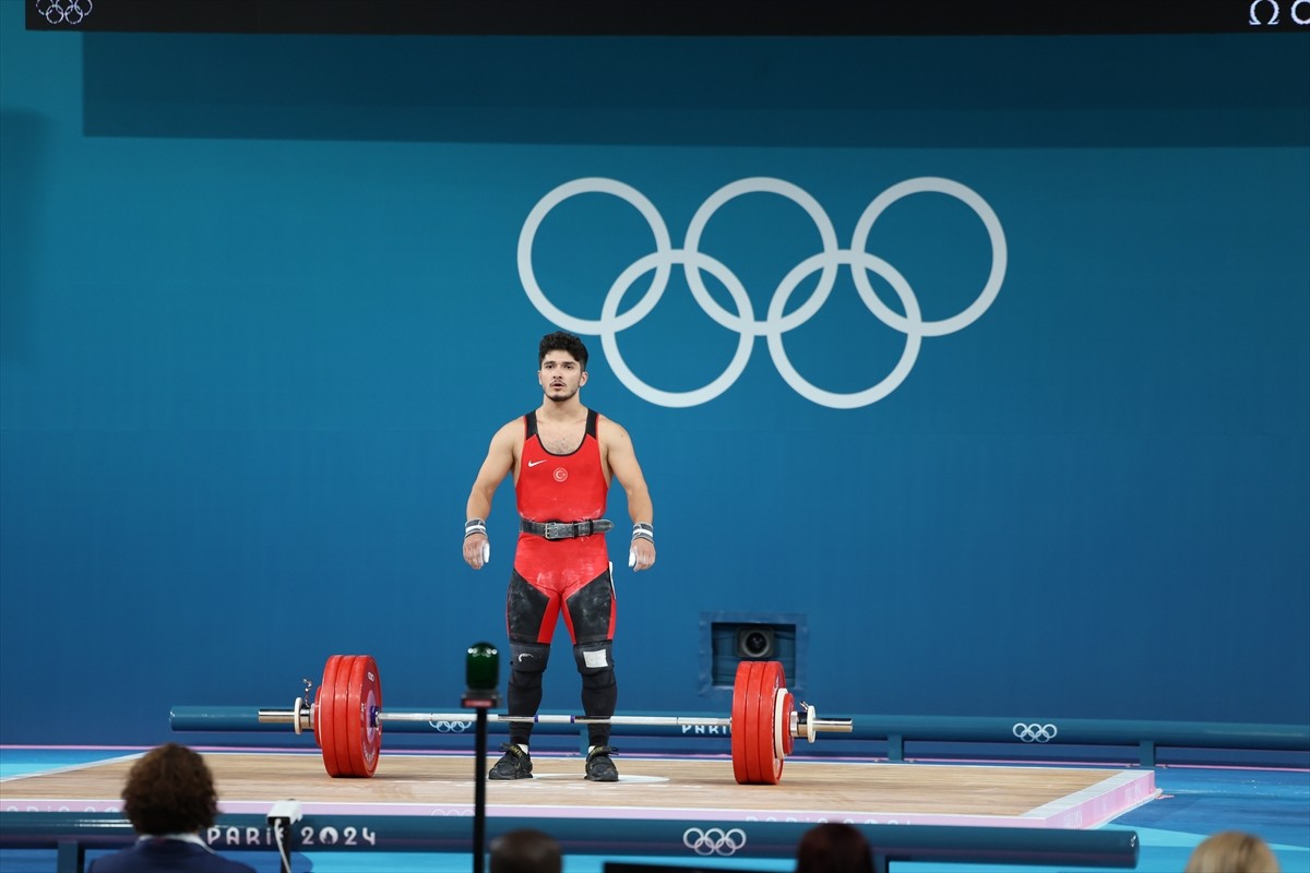 Paris 2024 Olimpiyat Oyunları halter kategorisinde erkekler 73. kilo müsabakaları South Paris...