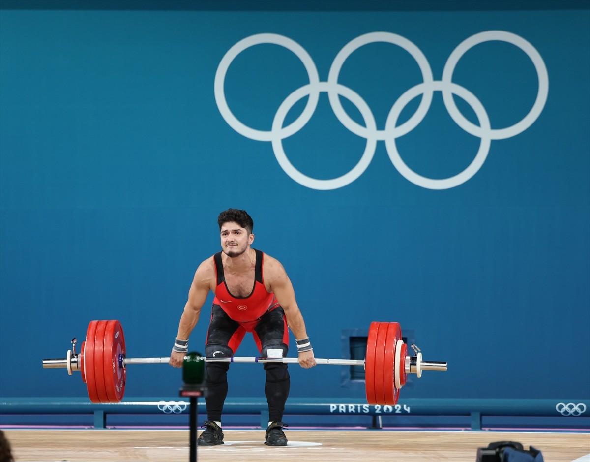 Paris 2024 Olimpiyat Oyunları halter kategorisinde erkekler 73. kilo müsabakaları South Paris...