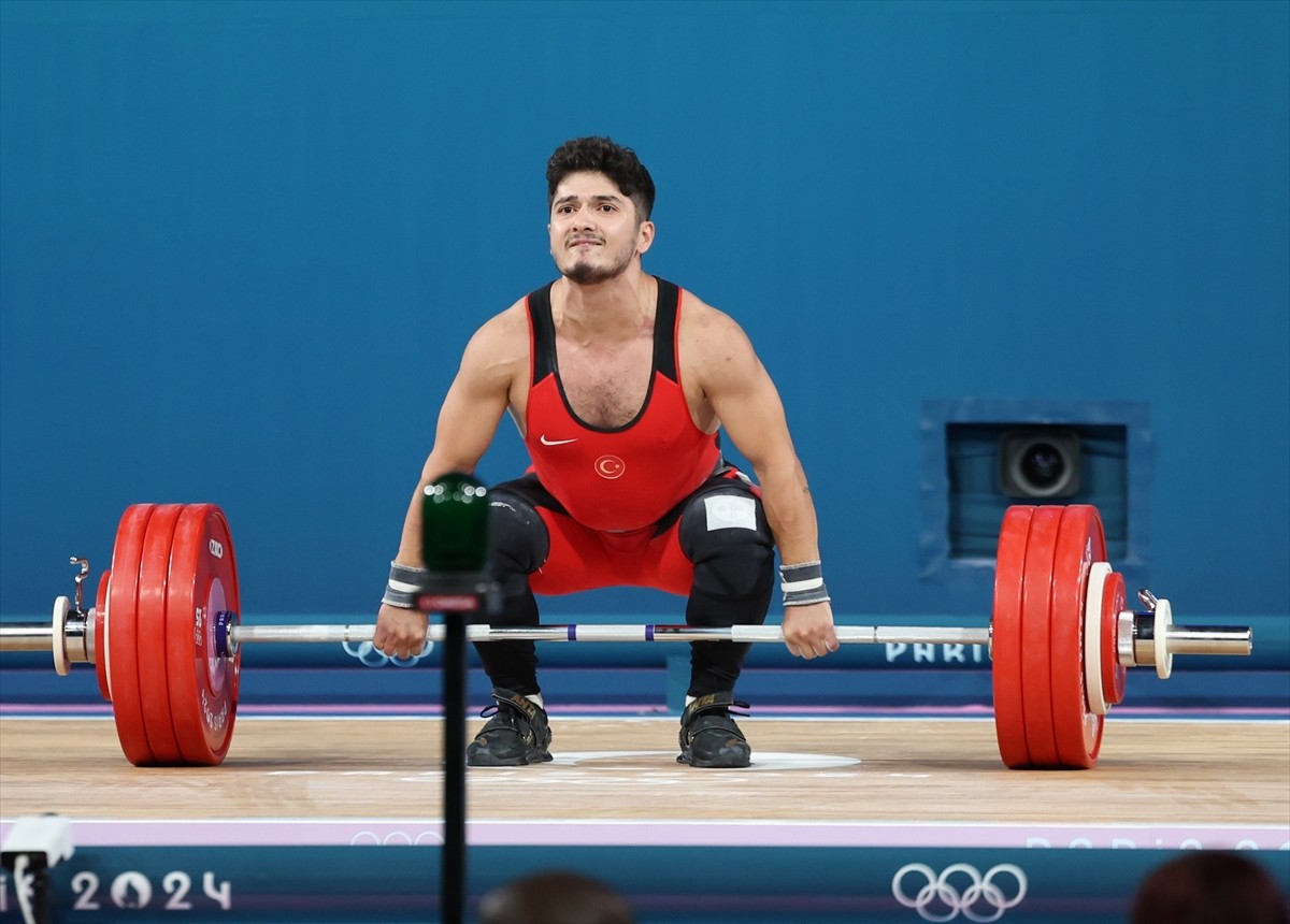 Paris 2024 Olimpiyat Oyunları halter kategorisinde erkekler 73. kilo müsabakaları South Paris...