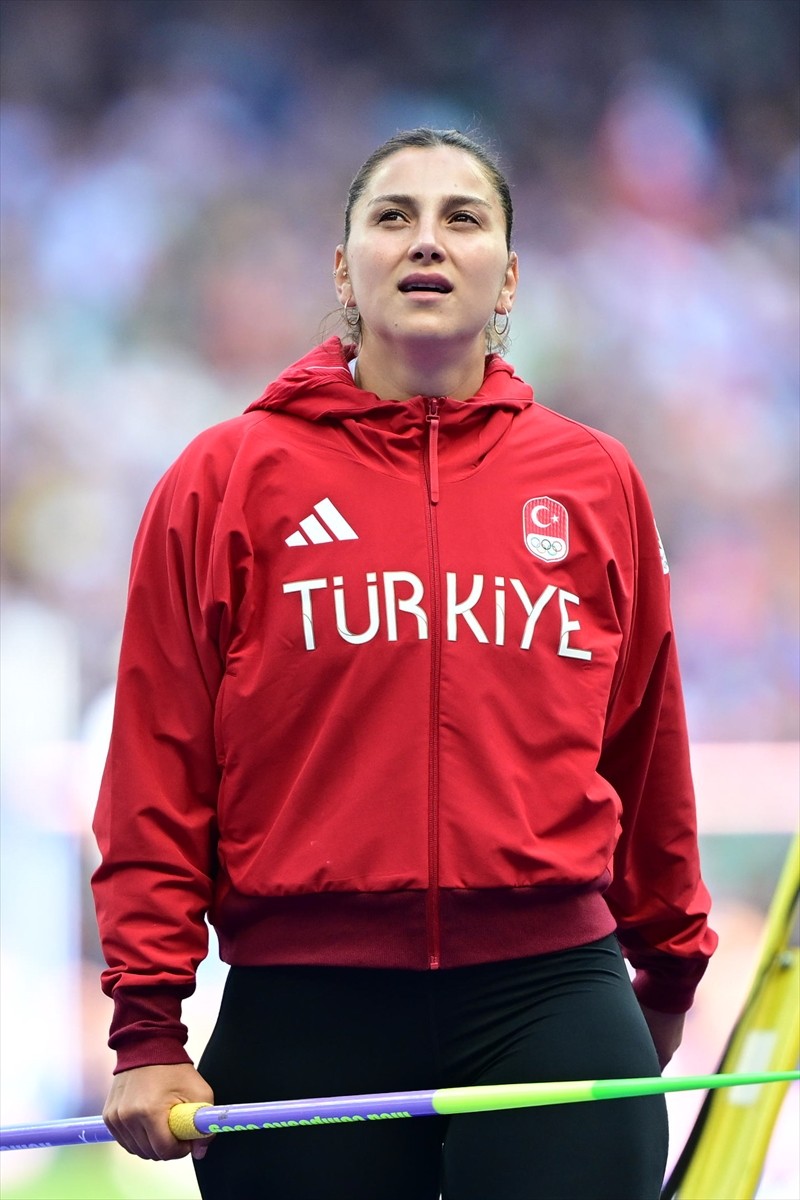 Paris 2024 Olimpiyat Oyunları kadınlar cirit atma müsabakası Fransa'nın başkenti Paris'teki Stade...