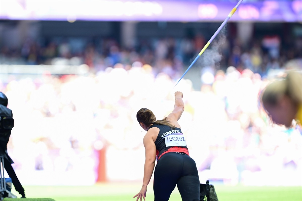 Paris 2024 Olimpiyat Oyunları kadınlar cirit atma müsabakası Fransa'nın başkenti Paris'teki Stade...