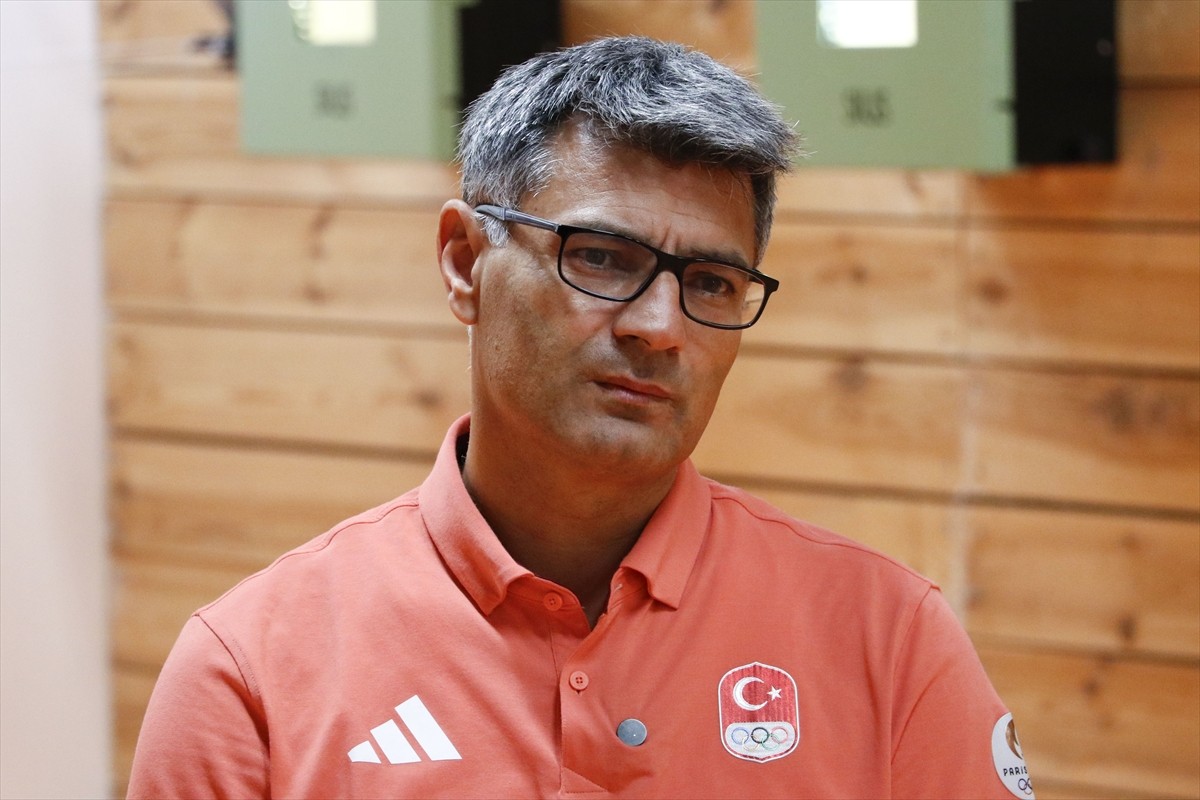 Paris 2024 Olimpiyatları'nda karışık takım 10 metre havalı tabanca kategorisinde Şevval İlayda...