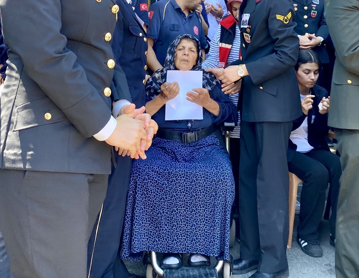 Pençe-Kilit Harekatı bölgesinde arama tarama faaliyeti sırasında açılan taciz ateşi sonucu şehit...