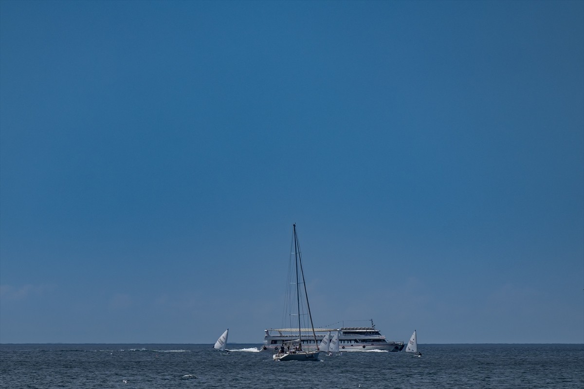 "Yelkenin yeni modası" sloganıyla tüm yarış sınıflarını kapsayan 12. TAYK Slam X eker Olympos...