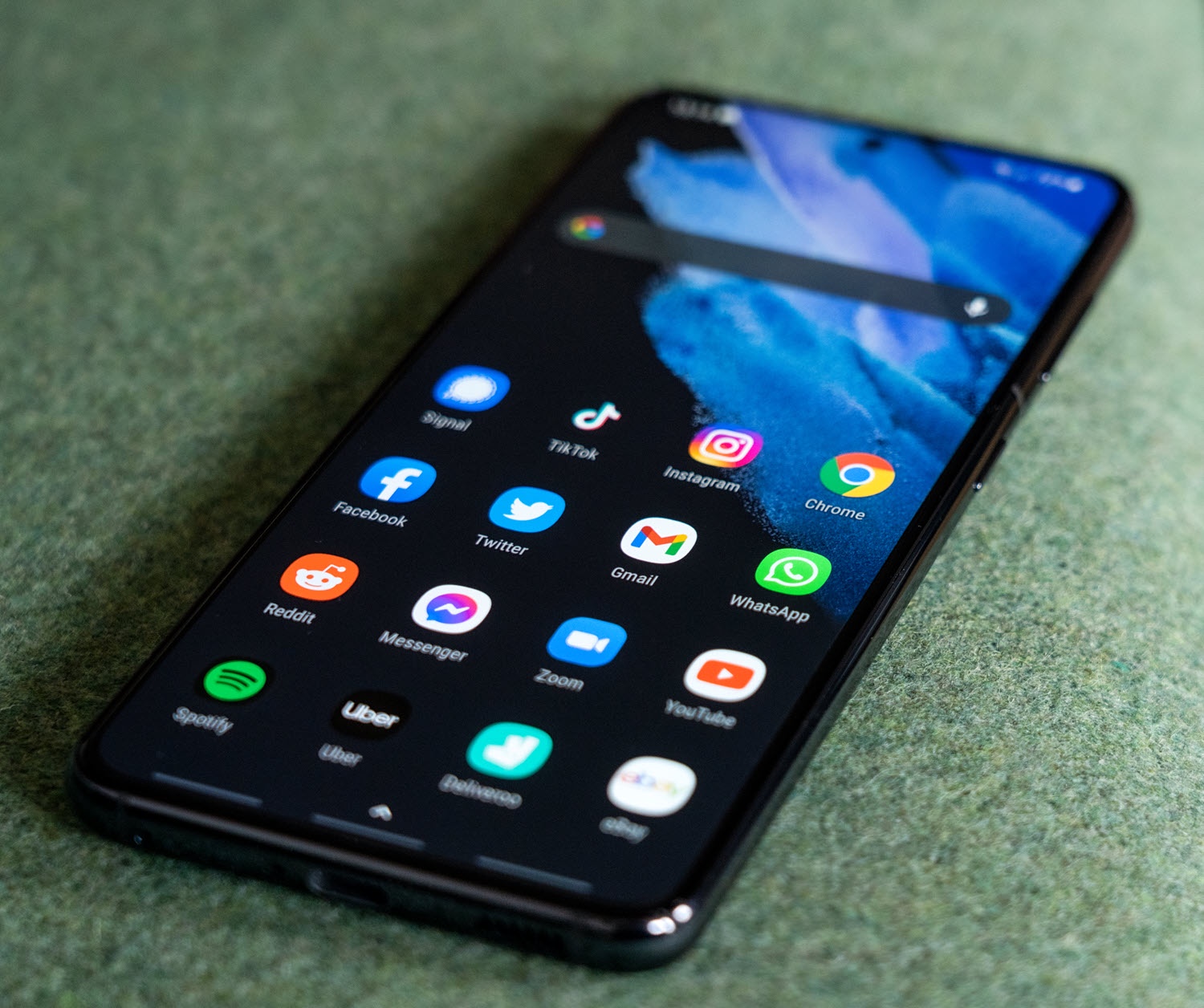 Samsung Galaxy S25 Serisinde Radikal Değişiklik! Ultra ve Plus Tarih Oluyor