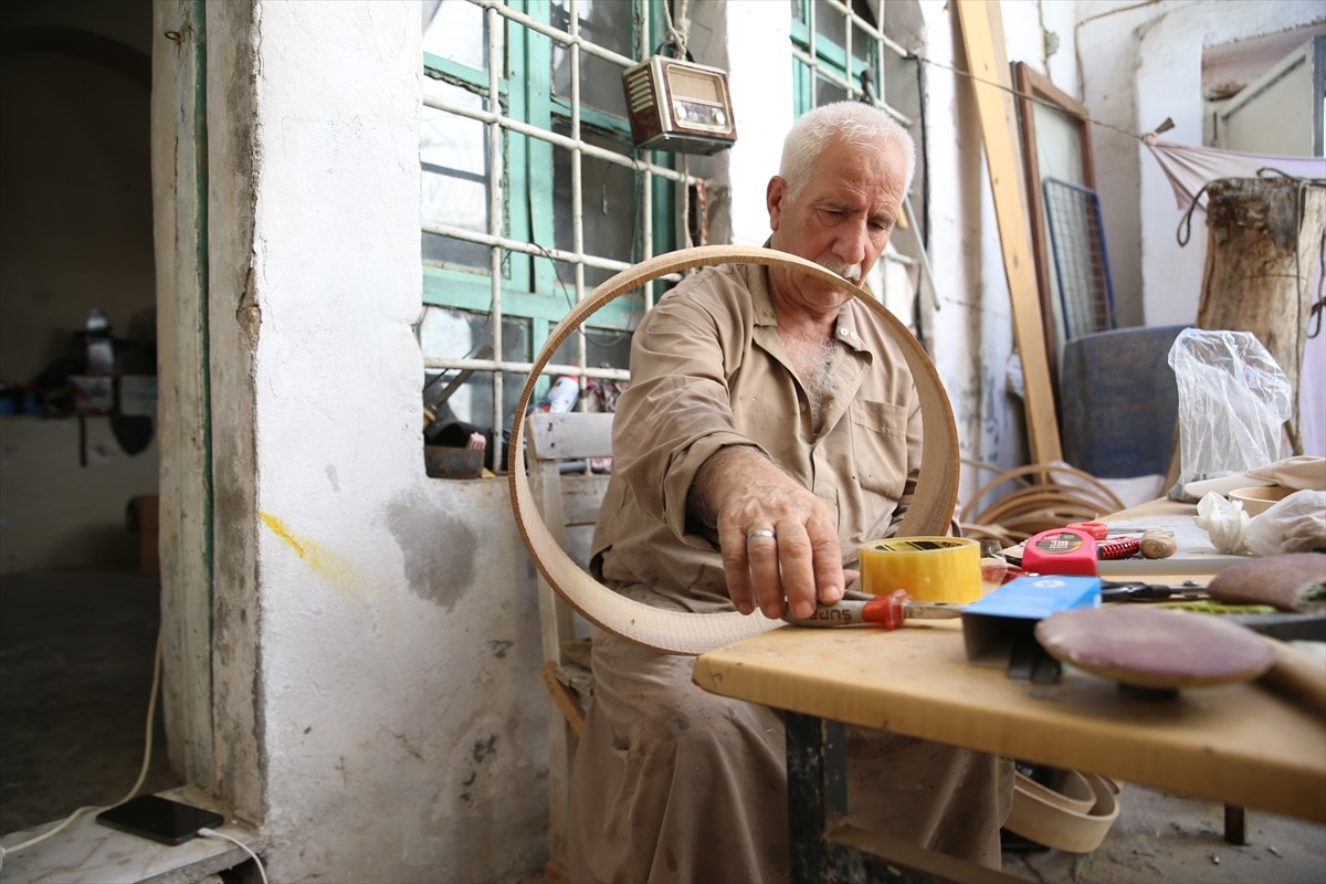 Şanlıurfa'da, kaybolmaya yüz tutan mesleklerden tef sanatının son ustalarından, Kültür ve Turizm...