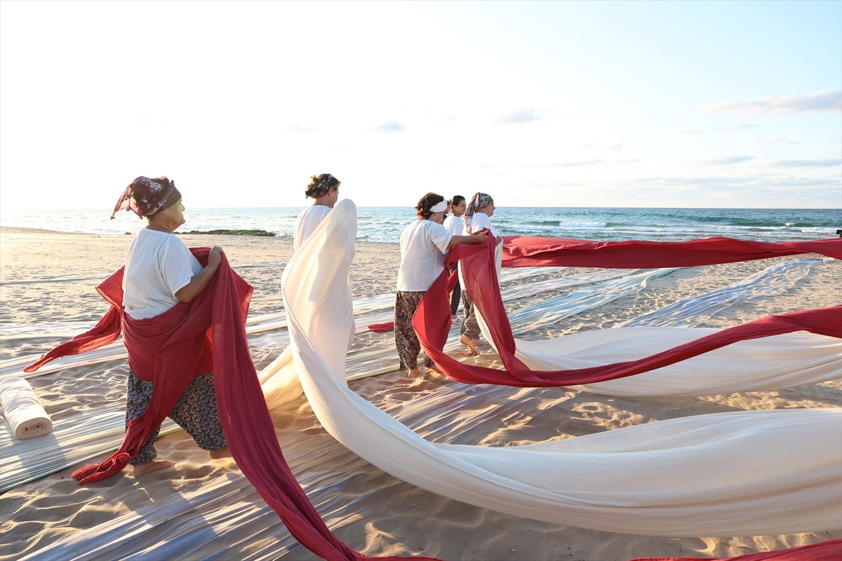 Şile Belediyesi tarafından düzenlenen "35. Uluslararası Şile Bezi Kültür ve Sanat Festivali"...