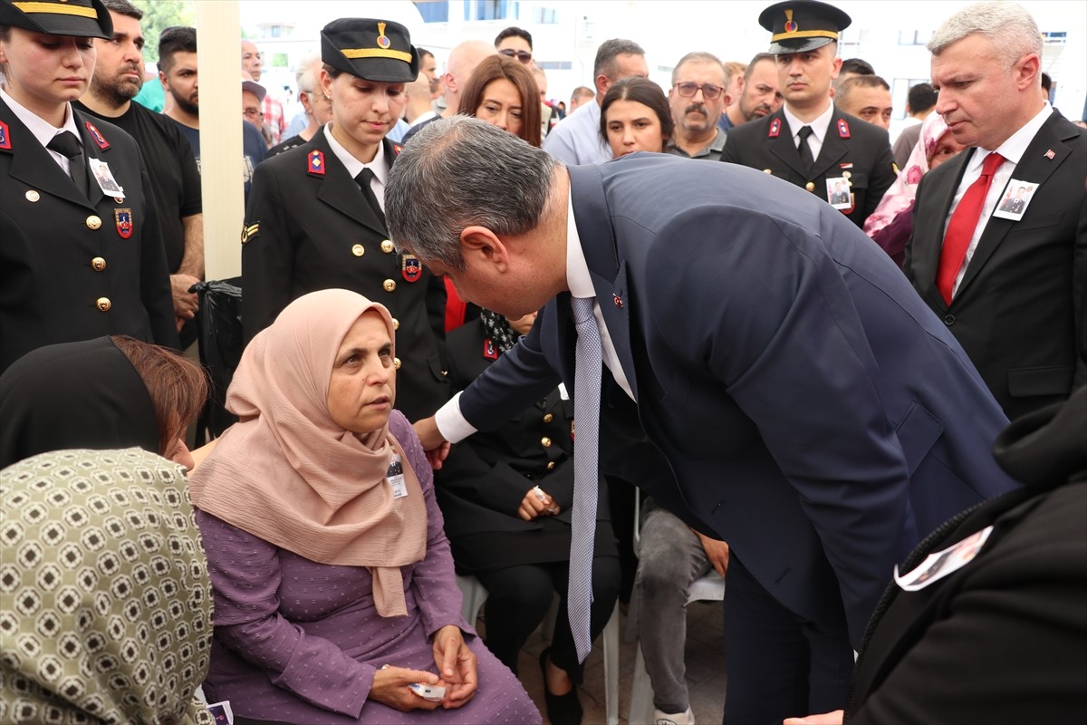 Şırnak'ta görevi sırasında geçirdiği rahatsızlık sonucu şehit olan Jandarma Astsubay Kıdemli Çavuş...