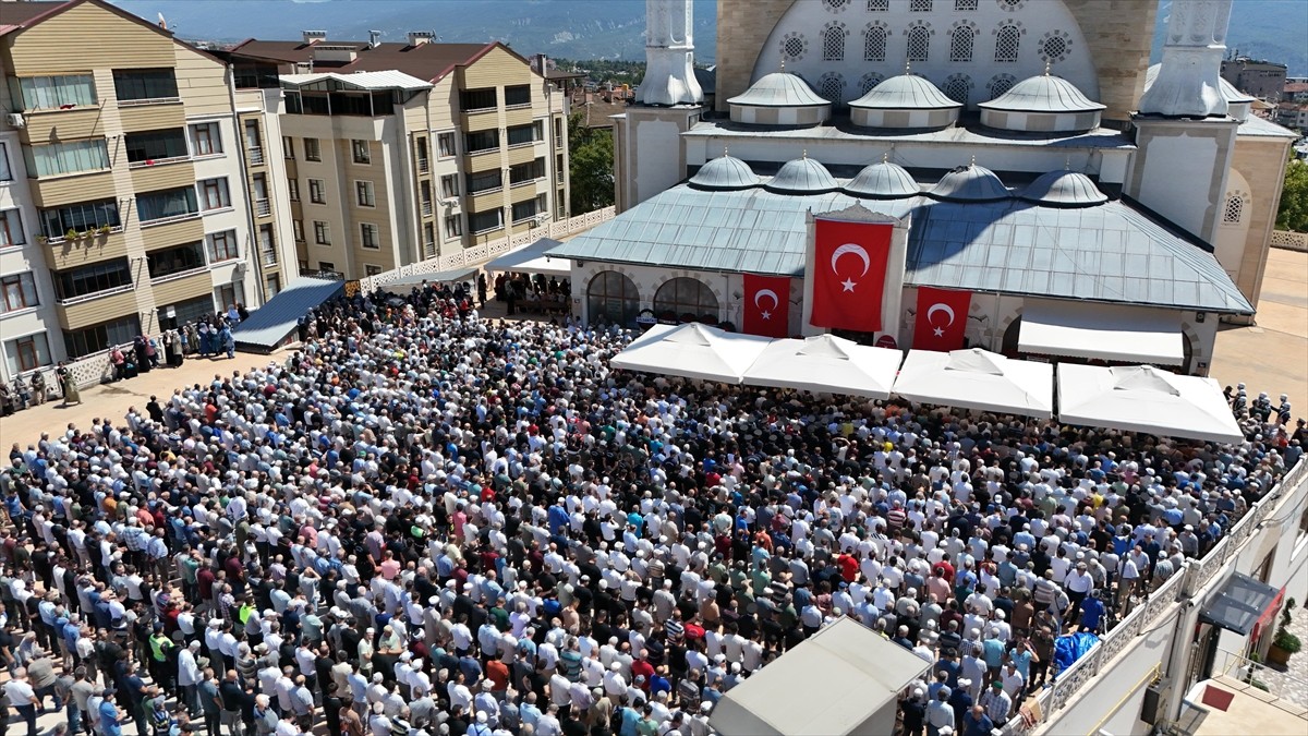 Şırnak'ta görevi sırasında geçirdiği rahatsızlık sonucu şehit olan Jandarma Astsubay Kıdemli Çavuş...