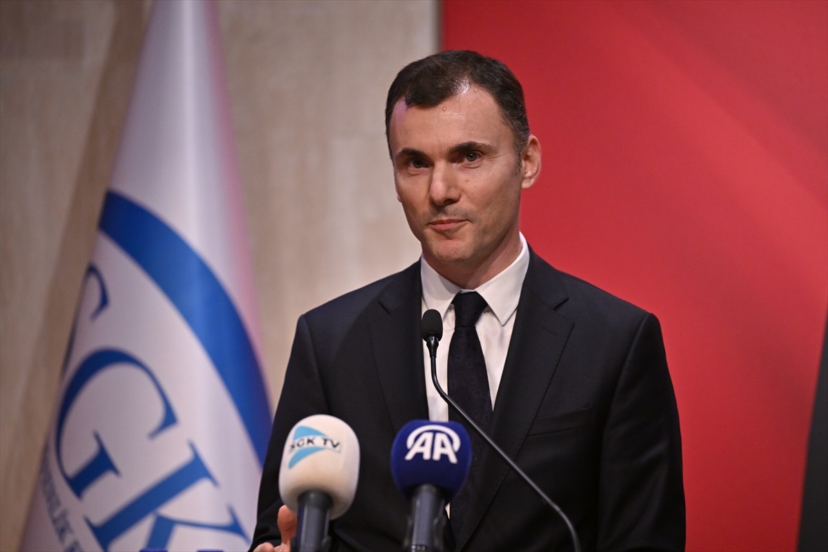 Sosyal Güvenlik Kurumu (SGK) ile 13 banka arasında emeklilere özel indirimler ve ayrıcalıklar...