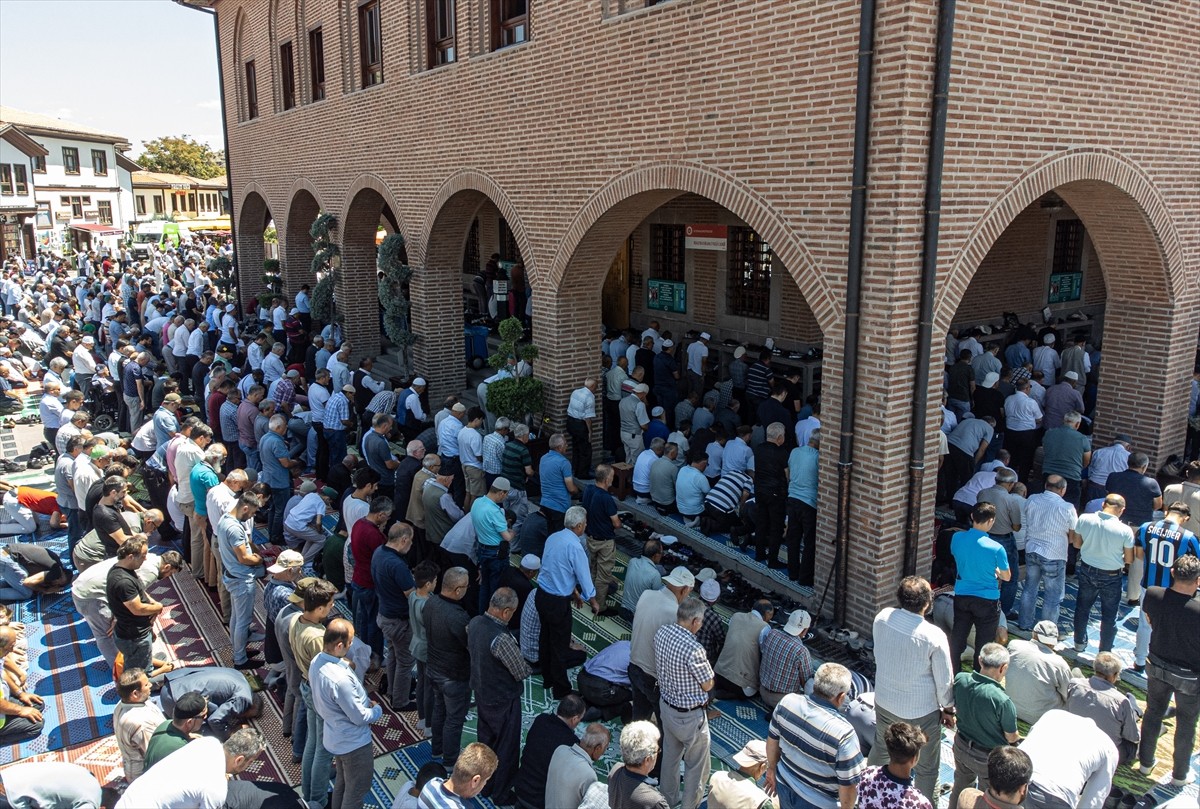 Suikasta uğrayan Hamas Siyasi Büro Başkanı İsmail Heniyye için Ankara'da gıyabi cenaze namazı...