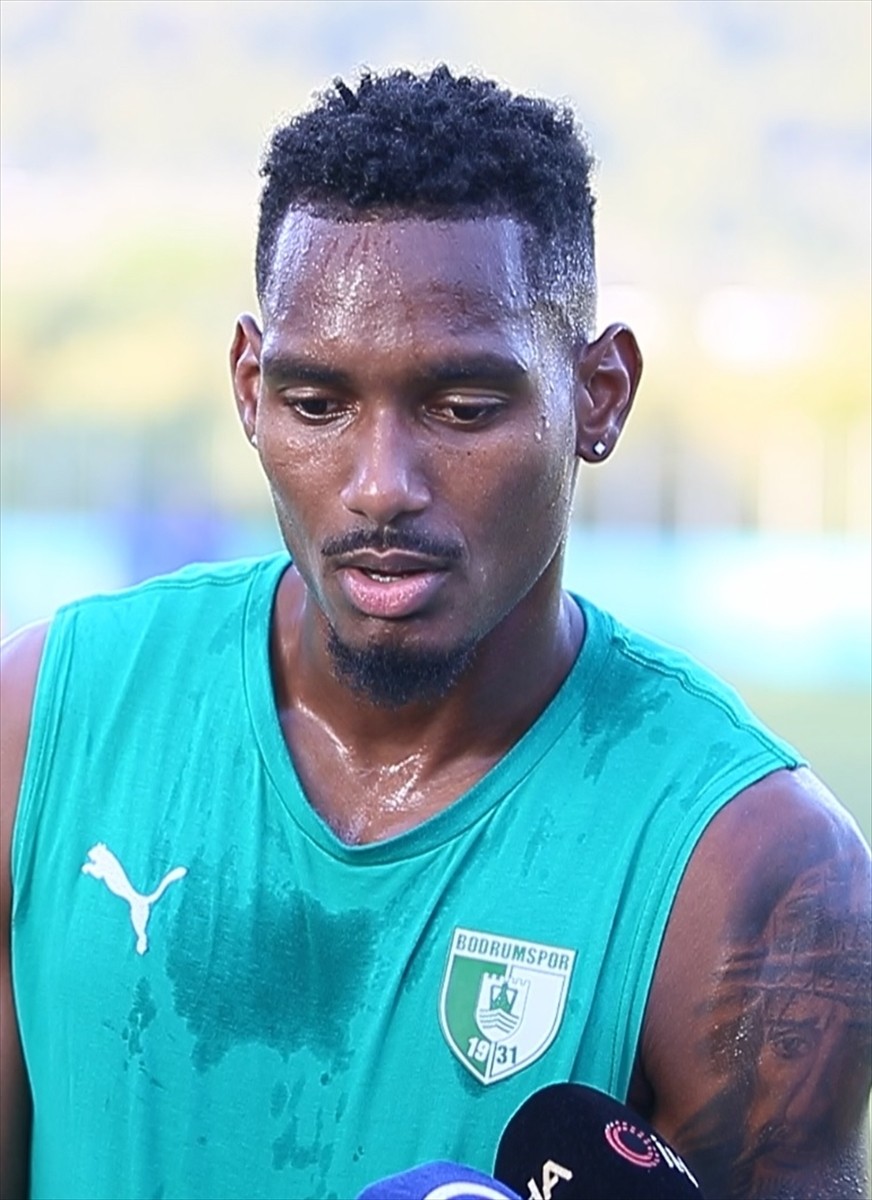 Süper Lig'de ilk kez mücadele edecek Sipay Bodrum FK'de yeni transferlerden Christophe Herelle...