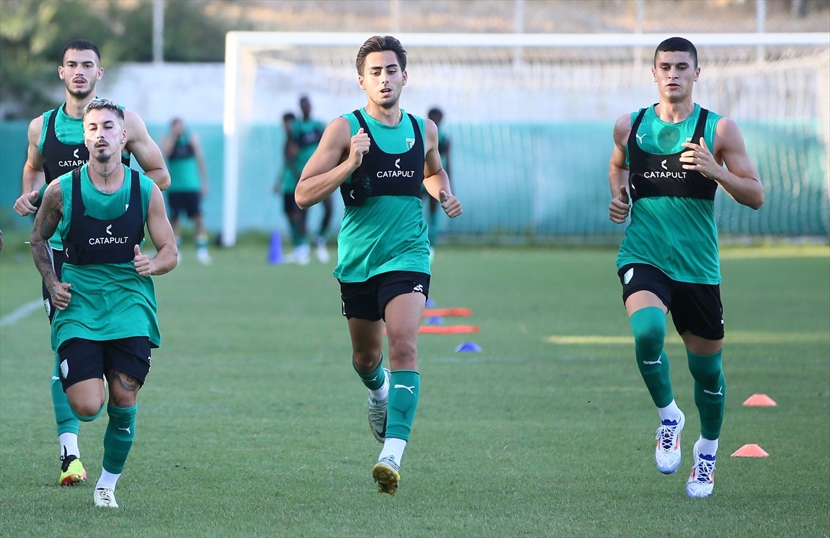 Süper Lig'de ilk kez mücadele edecek Sipay Bodrum FK'de yeni transferlerden Christophe Herelle...