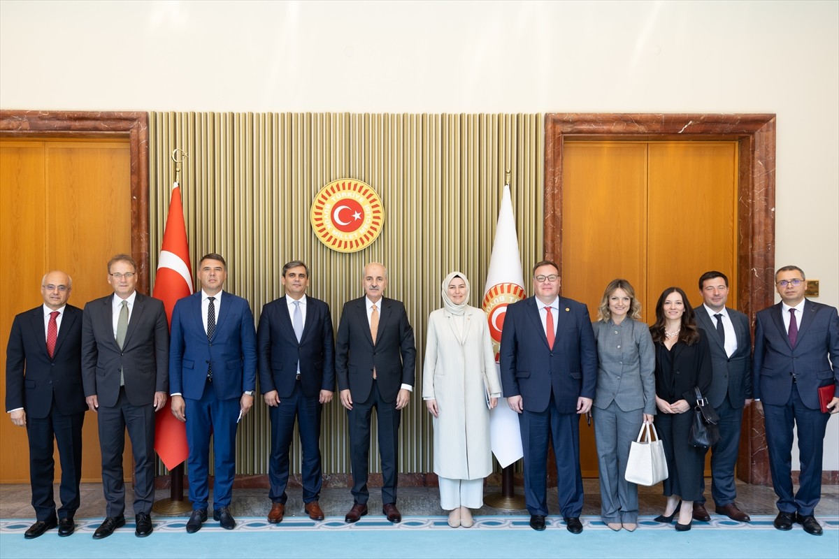 TBMM Başkanı Numan Kurtulmuş, Karadağ Başbakan Yardımcısı ve Dışişleri Bakanı Ervin İbrahimovic'i...