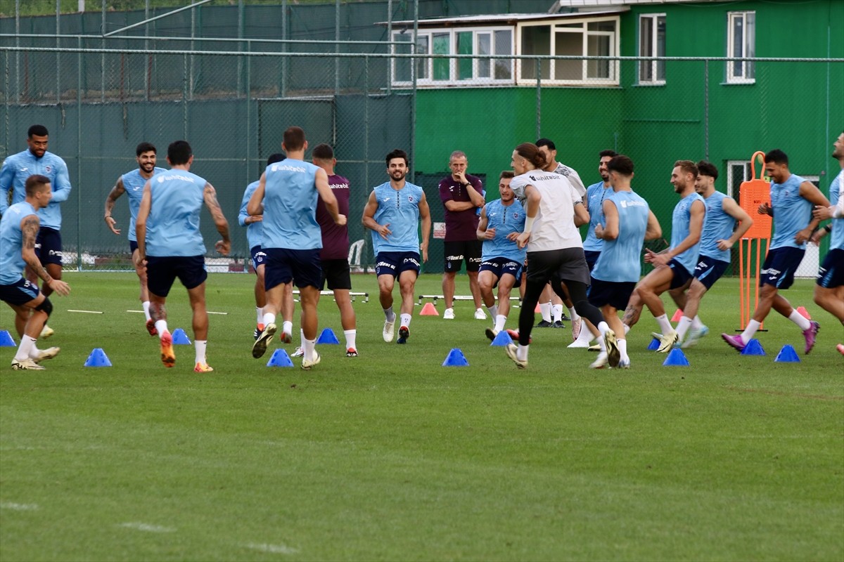 Trabzonspor, UEFA Avrupa Ligi 3. eleme turunda yarın sahasında Rapid Wien ile oynayacağı maçın...