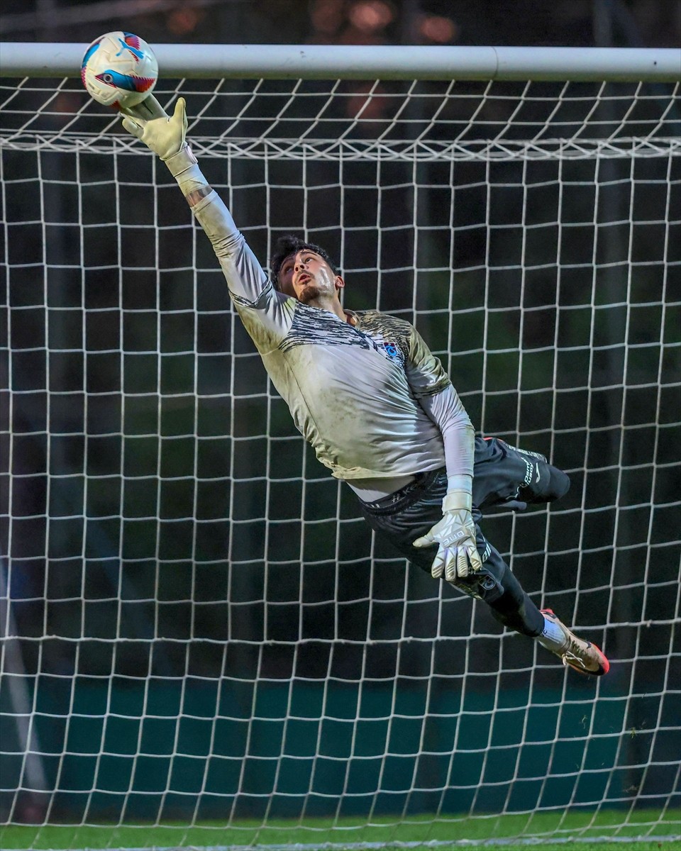 Trabzonspor, UEFA Konferans Ligi play-off turu ilk maçında deplasmanda İsviçre'nin St. Gallen...